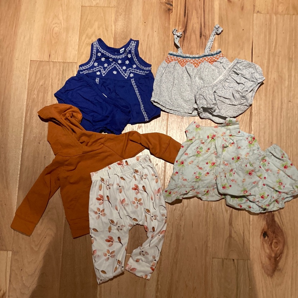 6-12 mo. girls matching sets